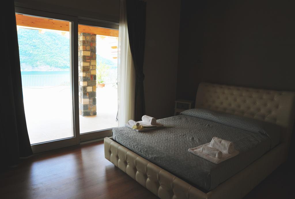 Agriturismo Le Fontane Sale Marasino Zimmer foto